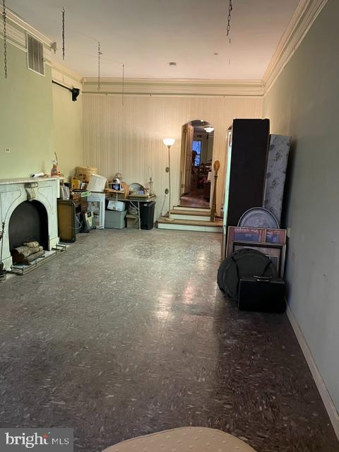 869 N Howard St Property Photo 6
