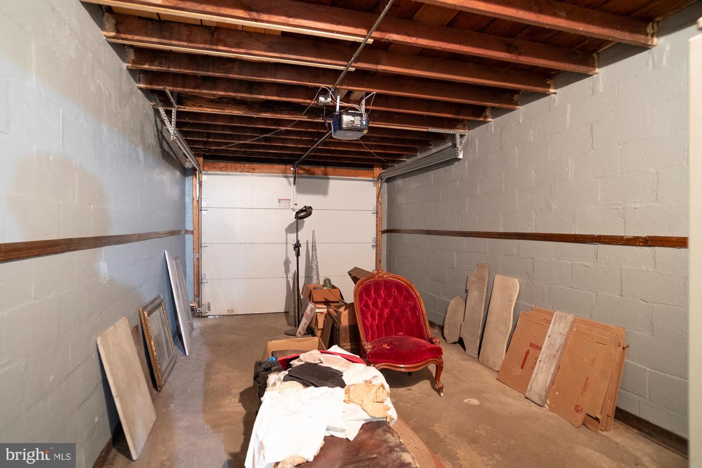 869 N Howard St Property Photo 31