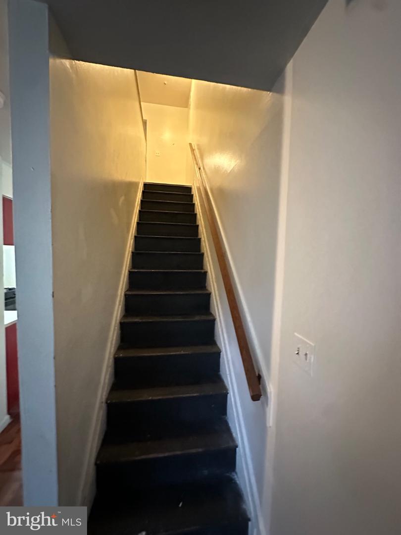 911 Harlem Ave #2nd Floor Property Photo 5