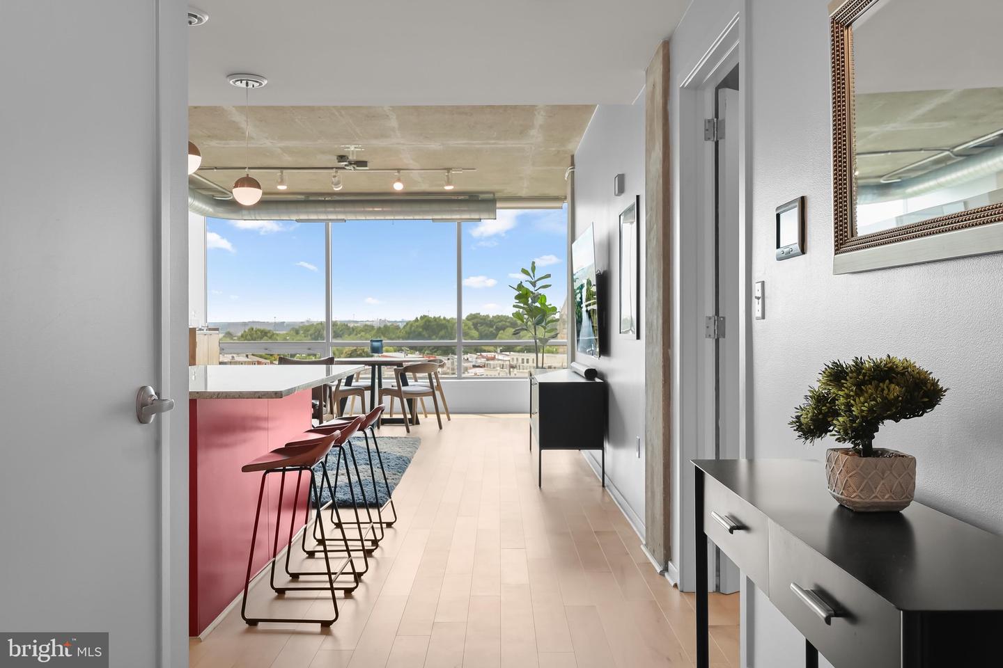 1200 Steuart St #625 Property Photo 2