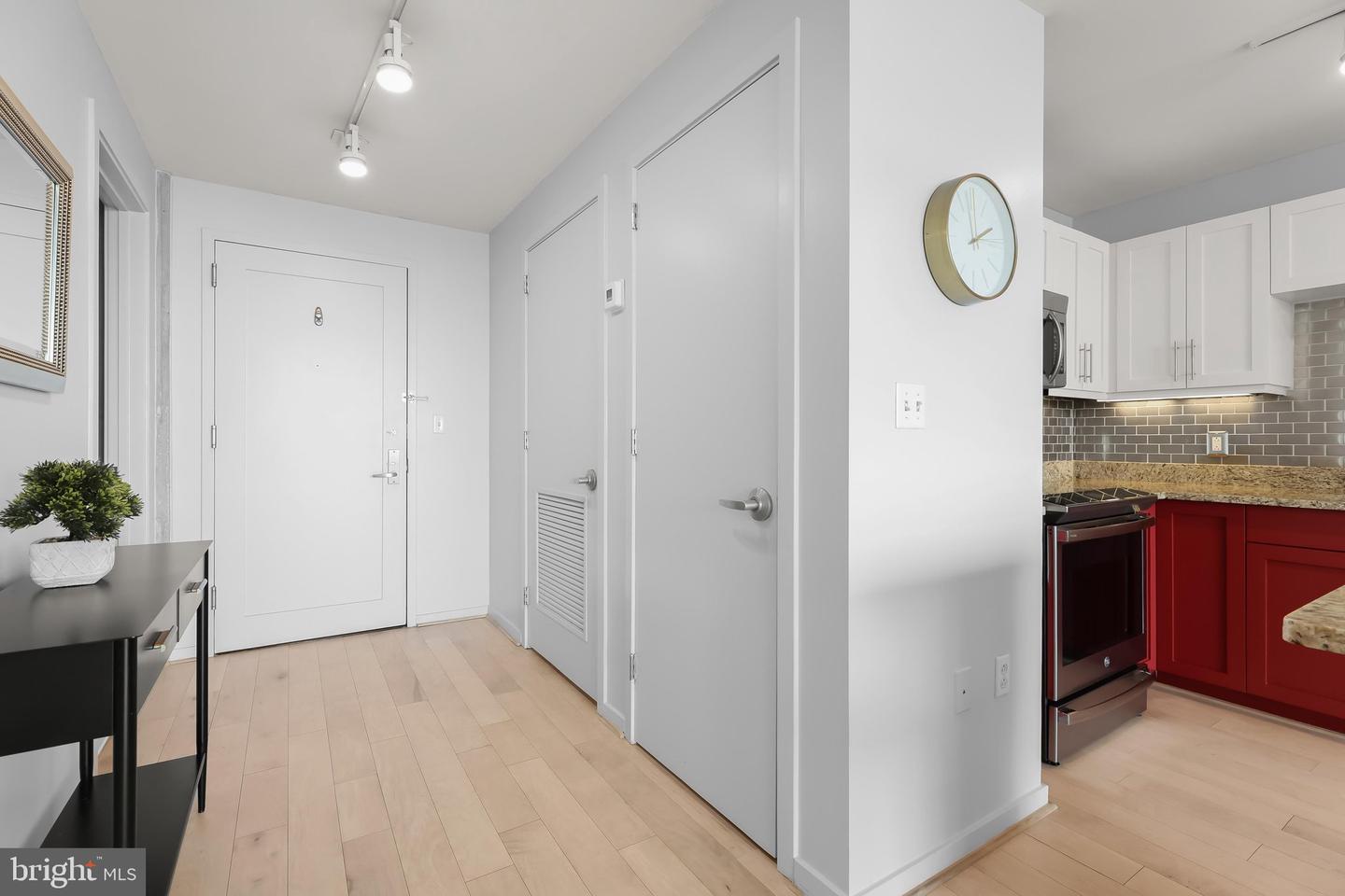 1200 Steuart St #625 Property Photo 4