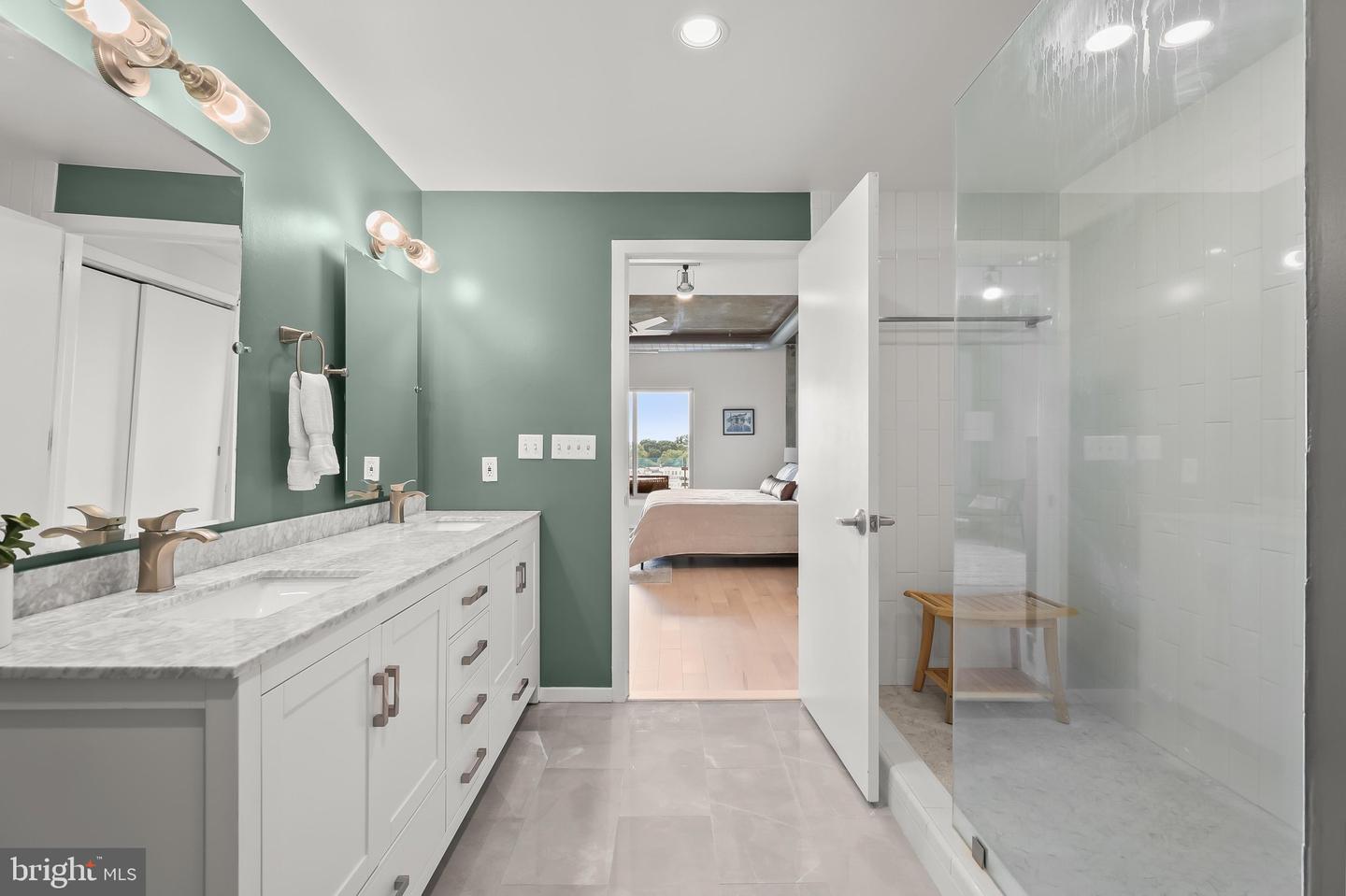 1200 Steuart St #625 Property Photo 30