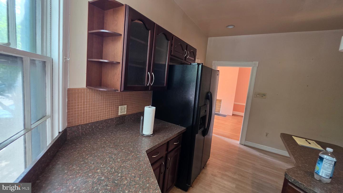 845 Park Ave Property Photo 18