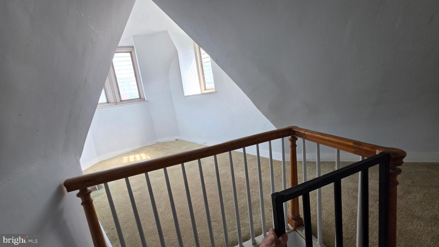 845 Park Ave Property Photo 32
