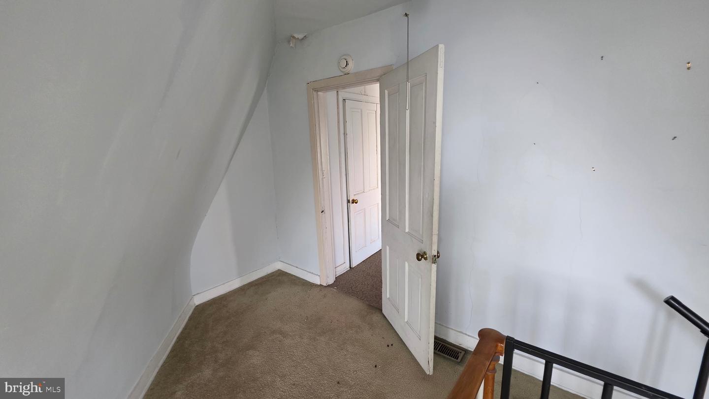 845 Park Ave Property Photo 34