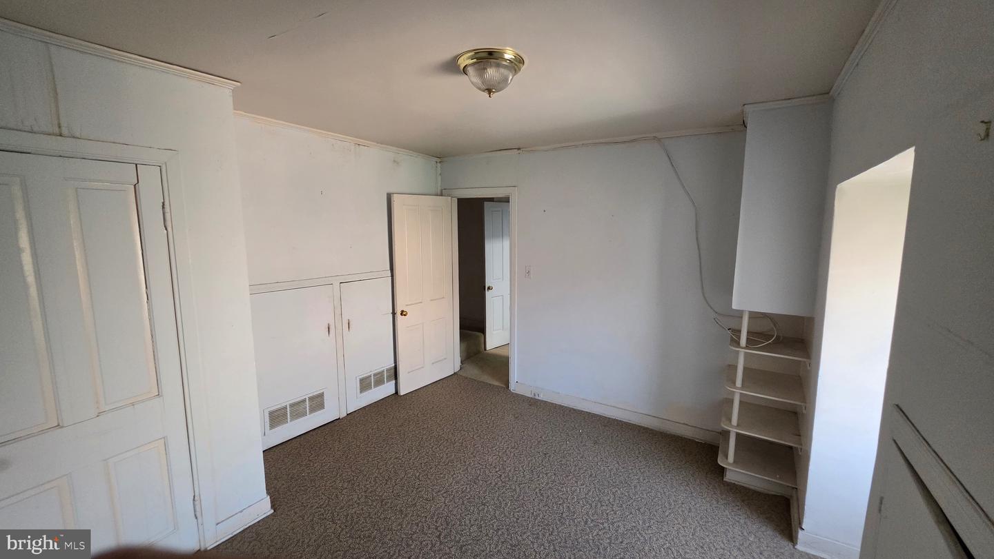 845 Park Ave Property Photo 36