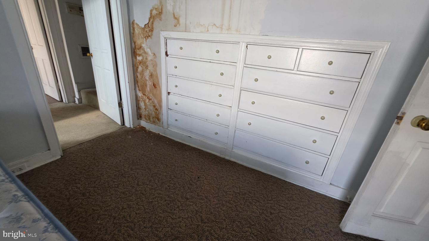 845 Park Ave Property Photo 41