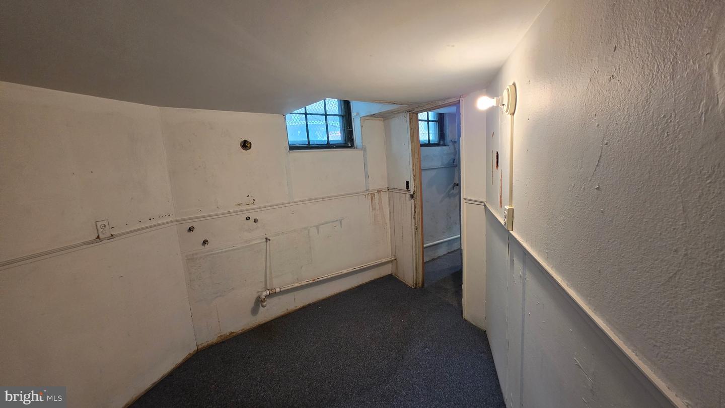 845 Park Ave Property Photo 48