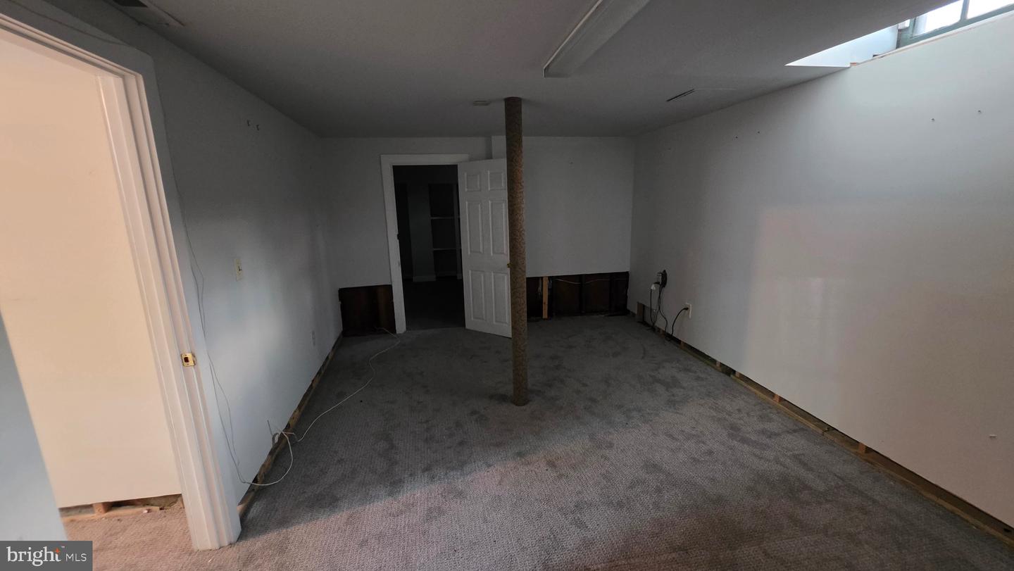 845 Park Ave Property Photo 54