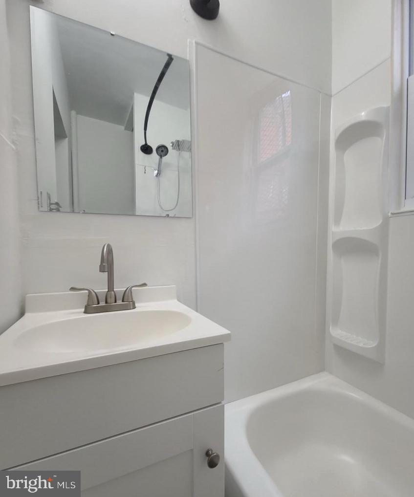 1400 Kuper Pl Property Photo 8