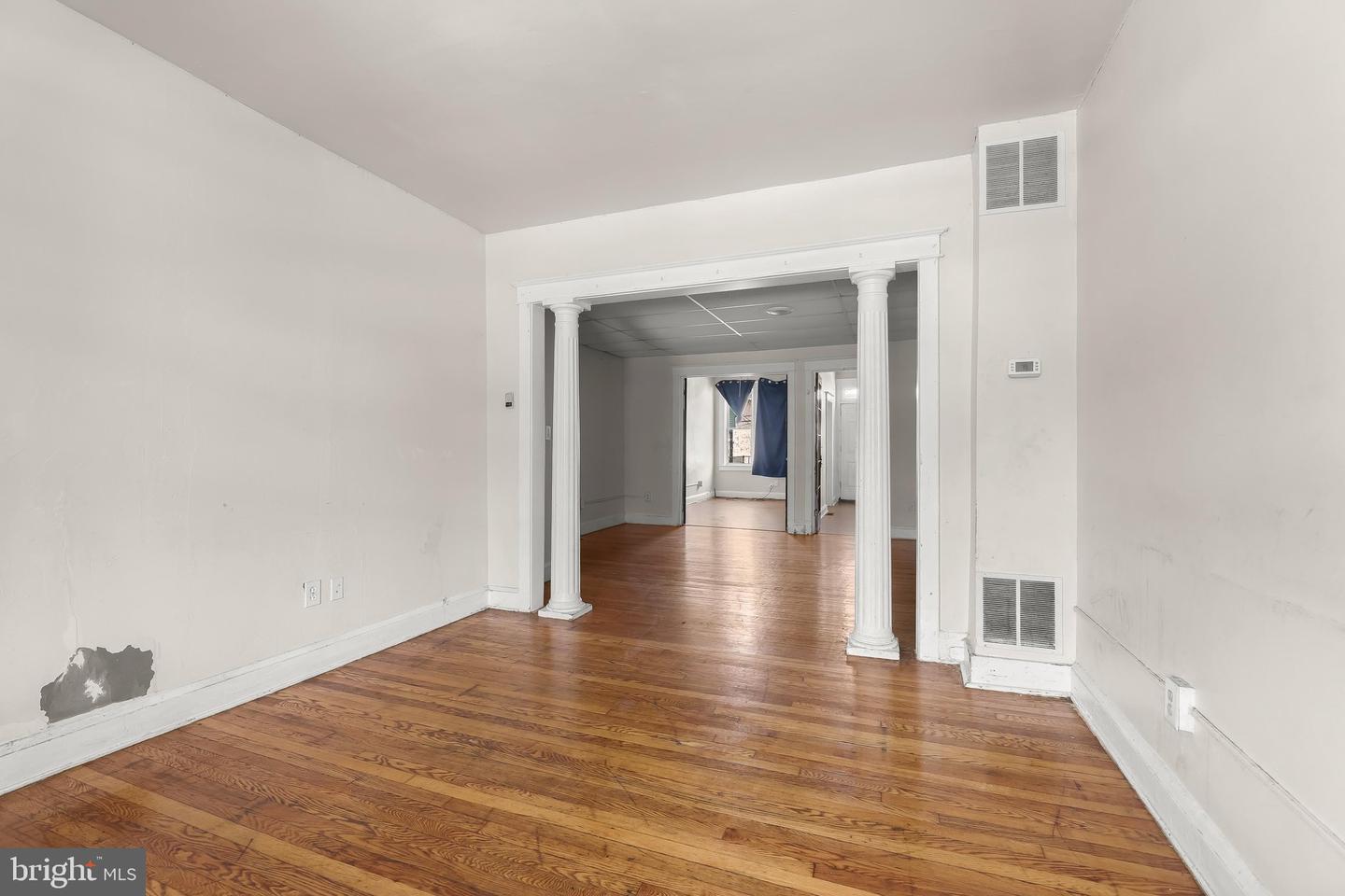 808 Ponca St Property Photo 6