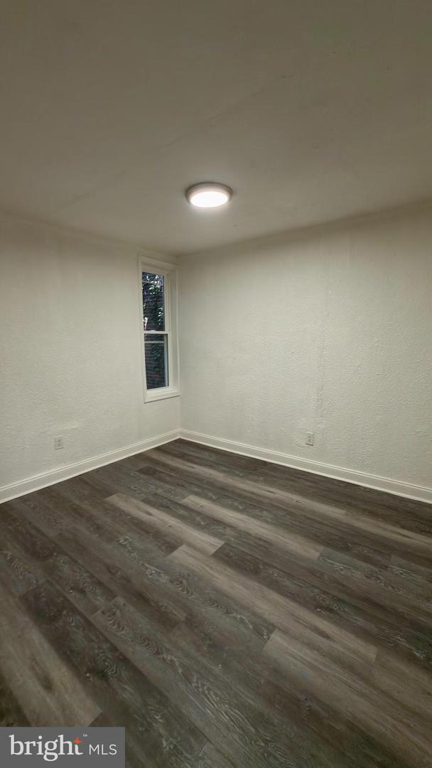 2124 Hollins St Property Photo 4
