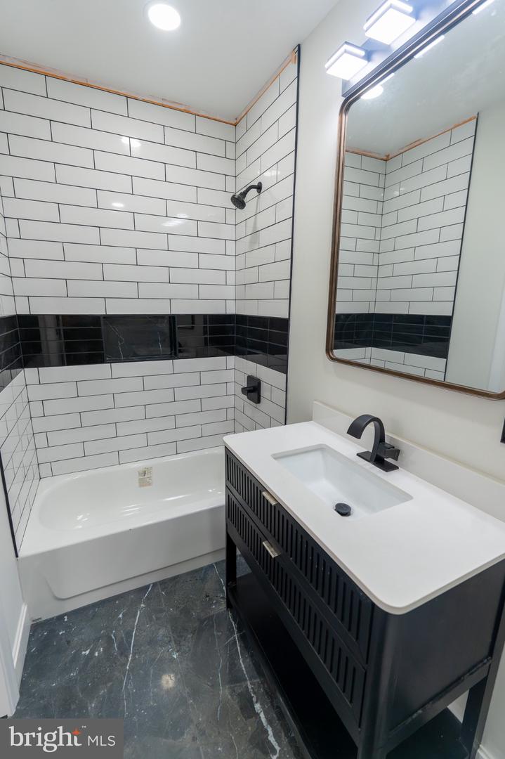 302 Gilmor St Property Photo 15