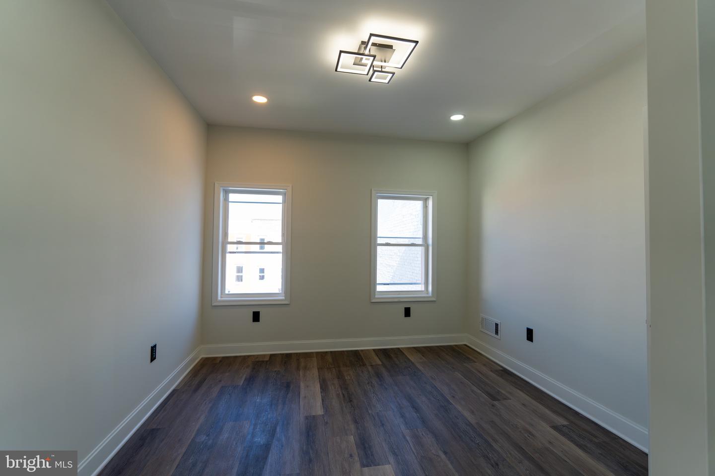 302 Gilmor St Property Photo 21