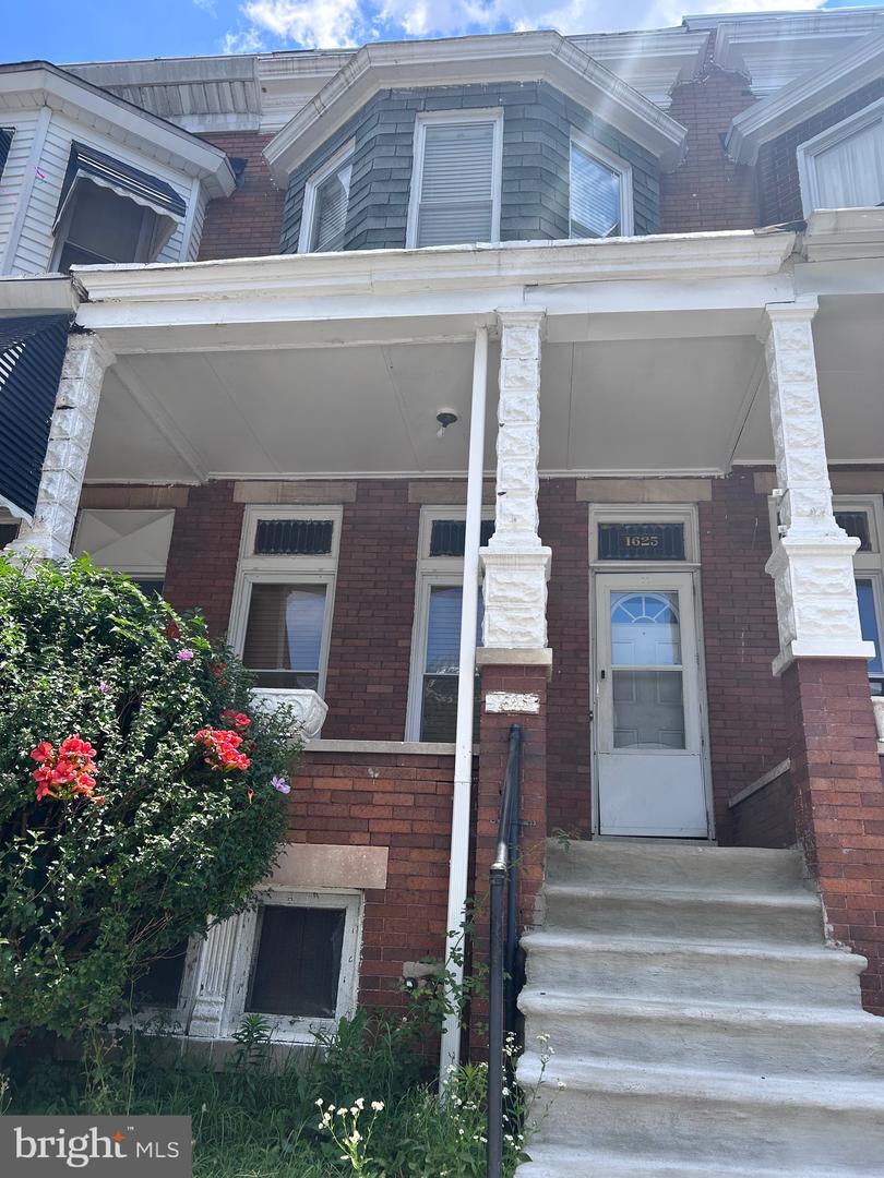 1625 Ruxton Ave Property Photo 1