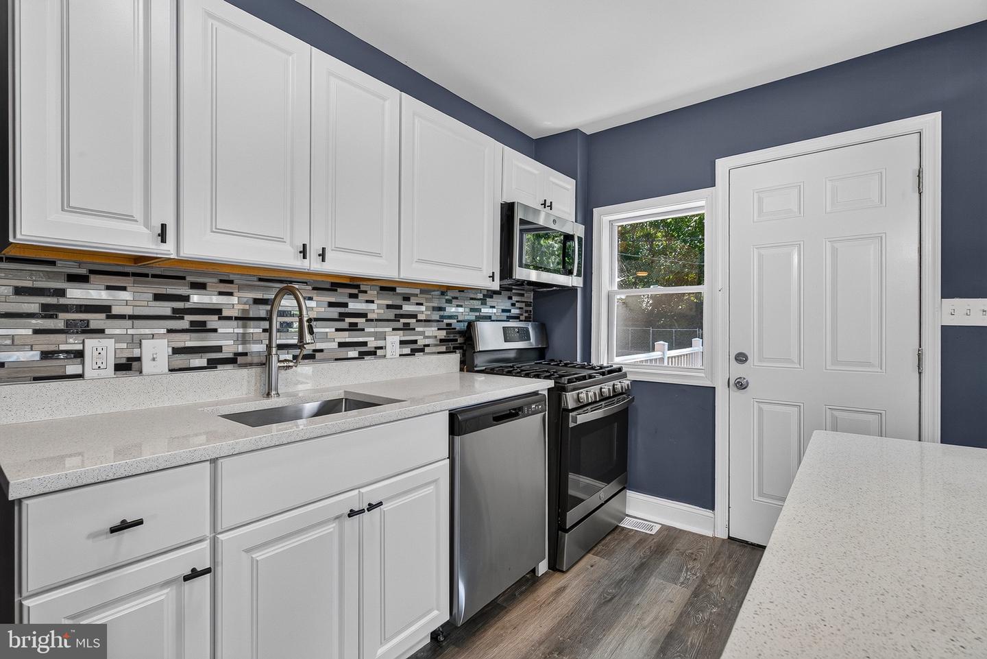 5605 Highgate Dr Property Photo 13