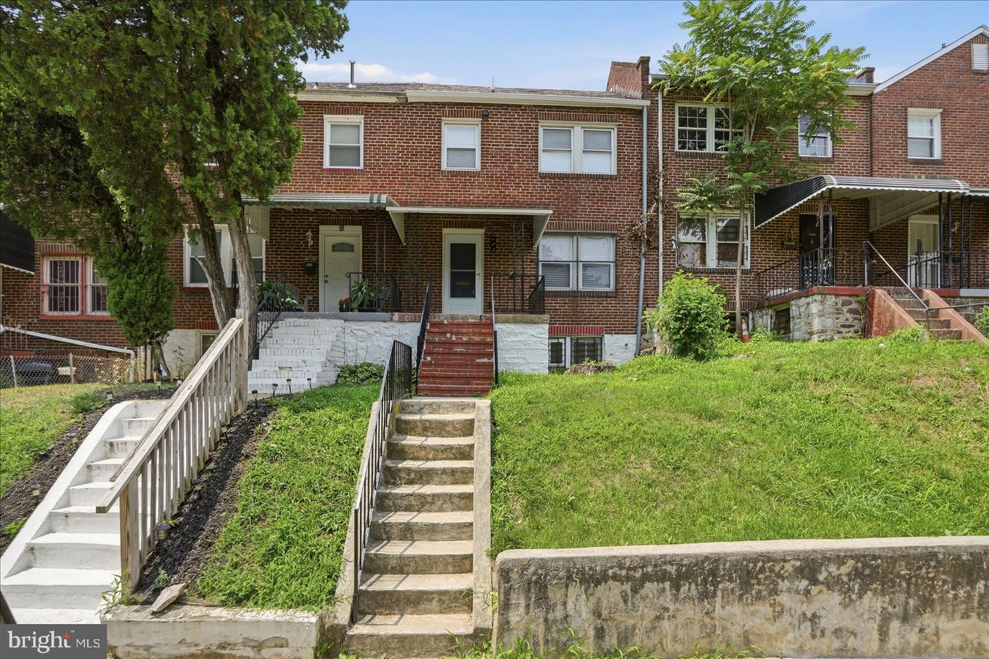 16 S MOUNT OLIVET LN