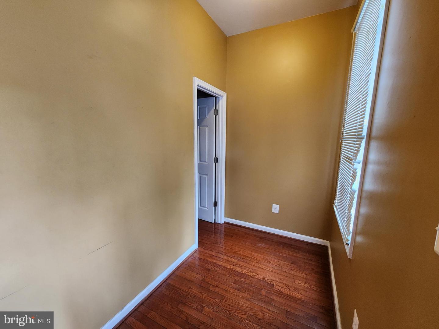 506 N Chester St Property Photo 5