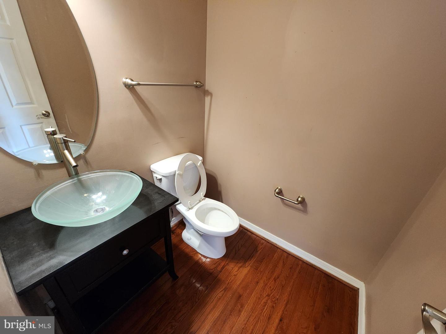 506 N Chester St Property Photo 6