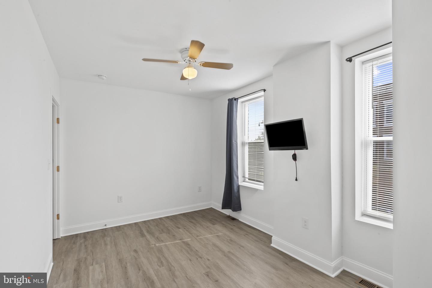 455 E Lorraine Ave Property Photo 20