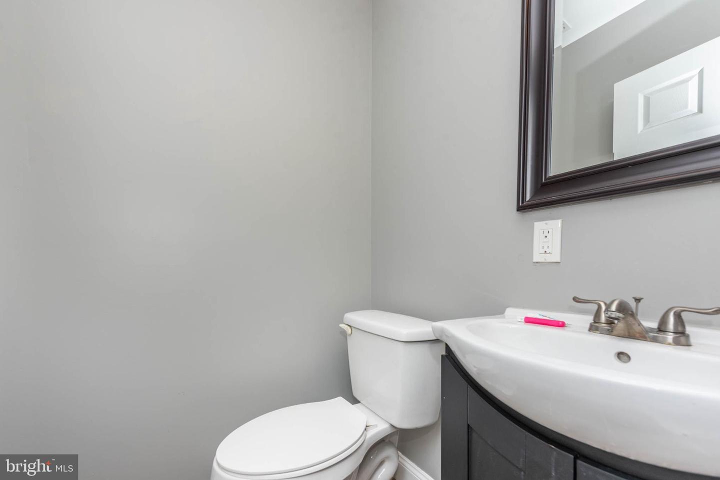 1013 Bennett Pl Property Photo 11