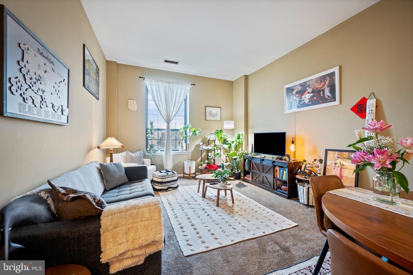 1011 HUNTER ST #I-4 Property Photo 1