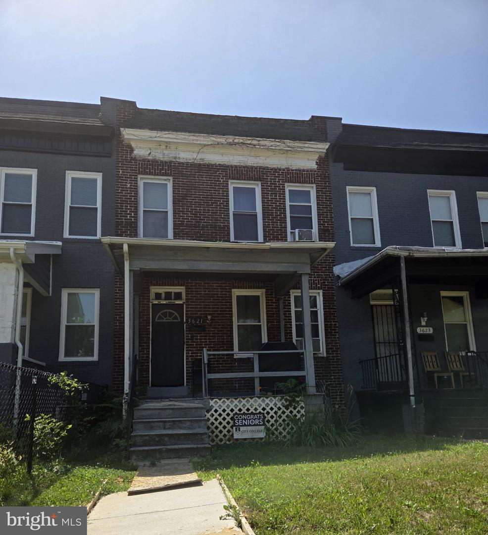 3621 Garrison Ave W Property Photo 1