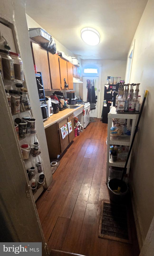 3621 Garrison Ave W Property Photo 3