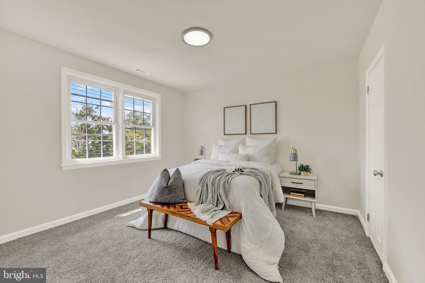 5829 The Alameda Property Photo 16