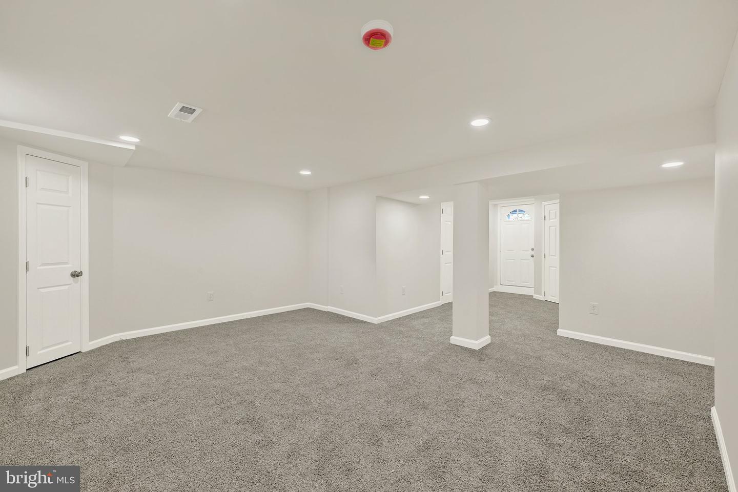 5829 The Alameda Property Photo 20