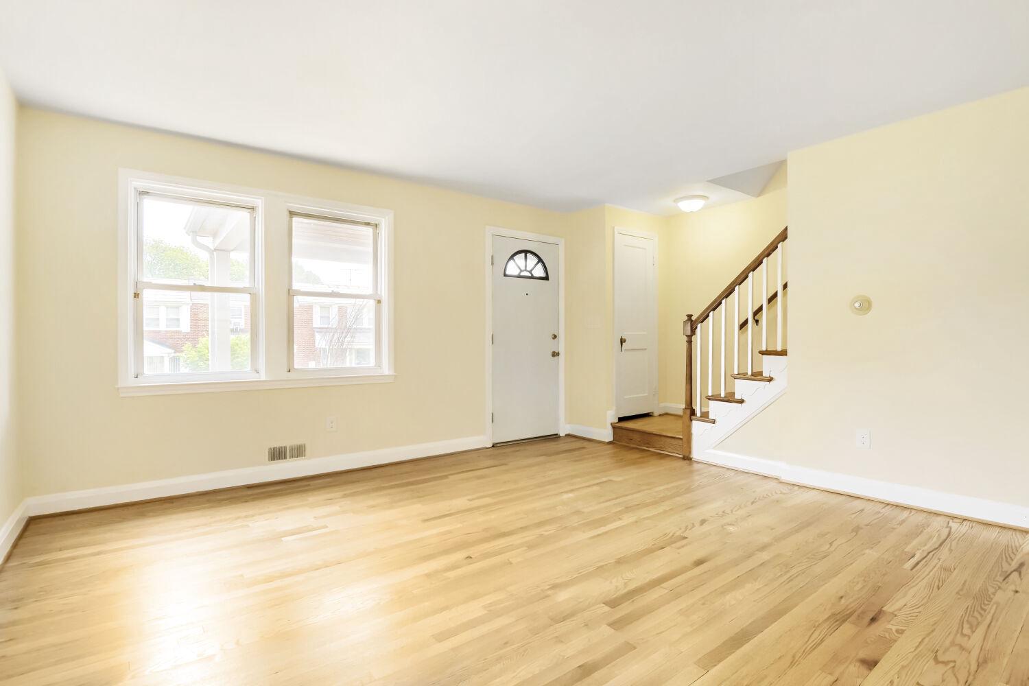 220 N Edgewood St Property Photo 6