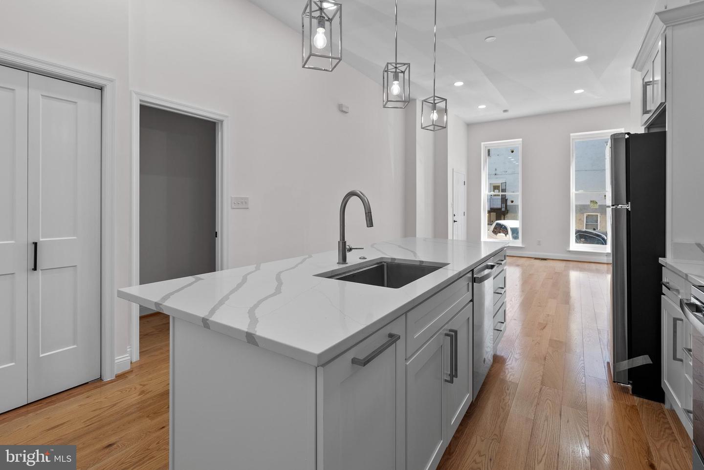 636 N Carrollton Ave #b Property Photo 3