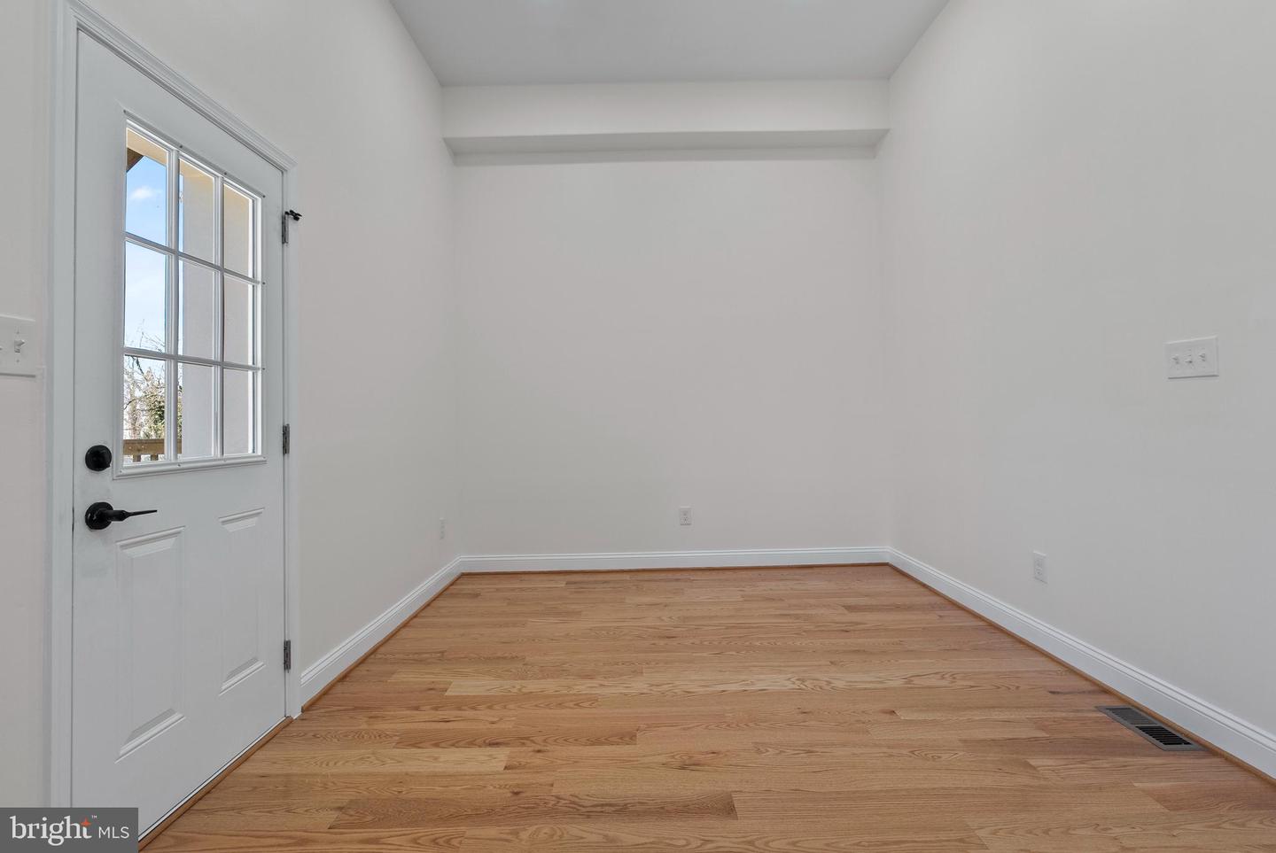 636 N Carrollton Ave #b Property Photo 10
