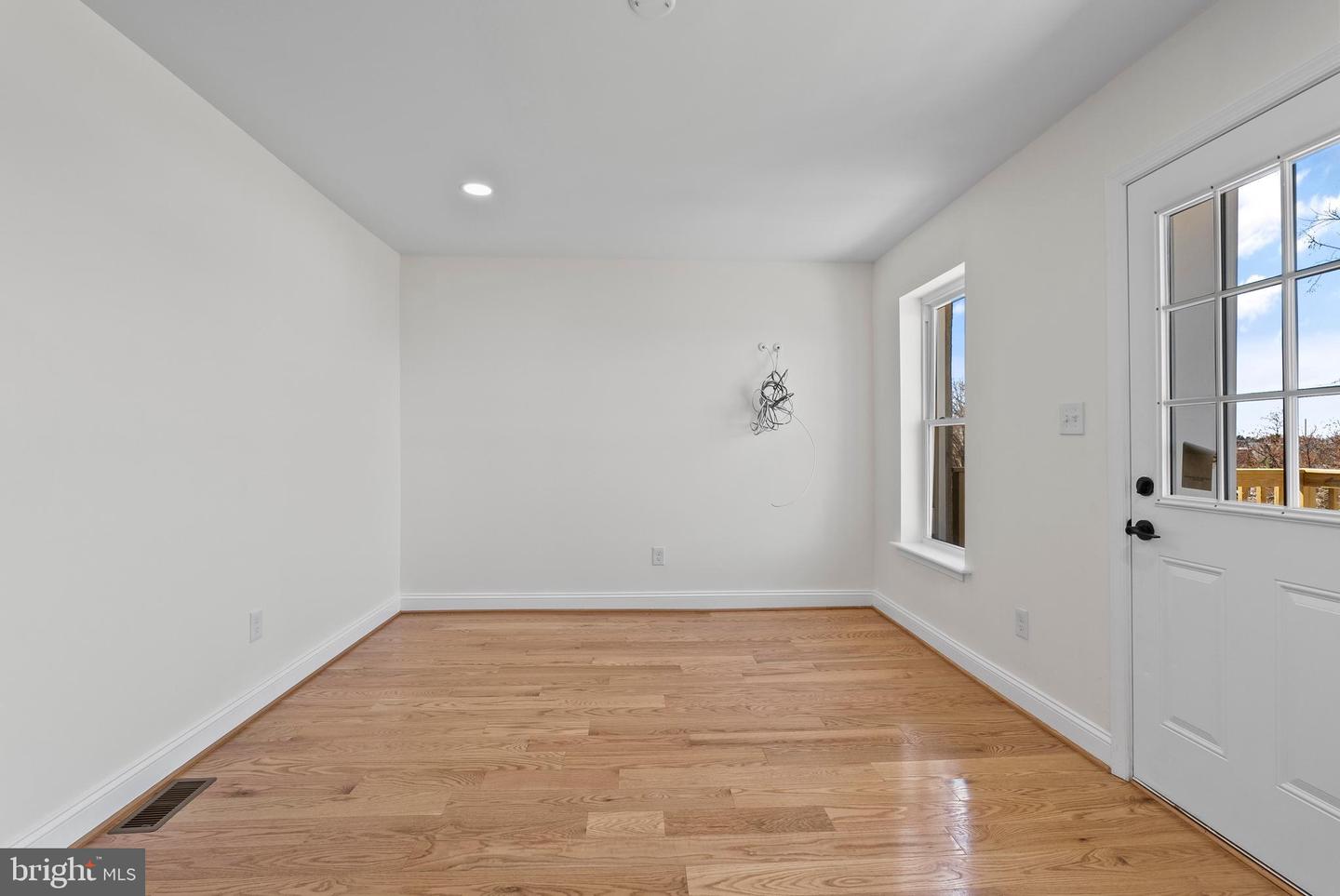 636 N Carrollton Ave #b Property Photo 12