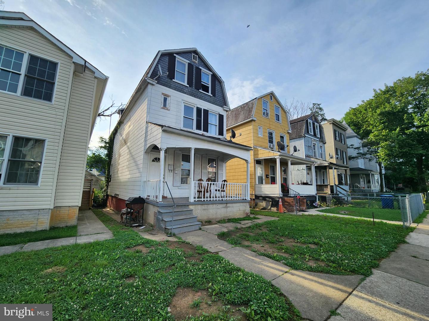 313 S Augusta Ave Property Photo 2