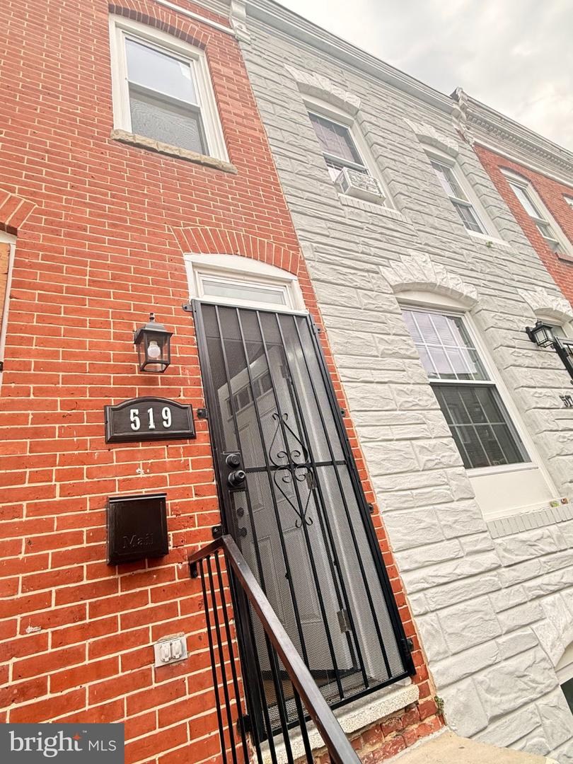 519 N Port St Property Photo 15
