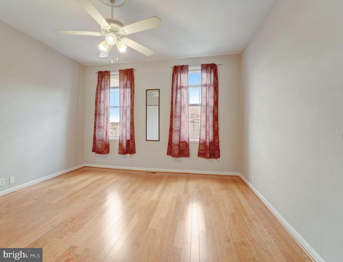 3129 Fleet St Property Photo 12