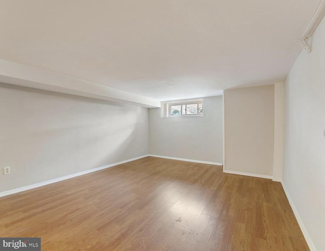 3129 Fleet St Property Photo 16