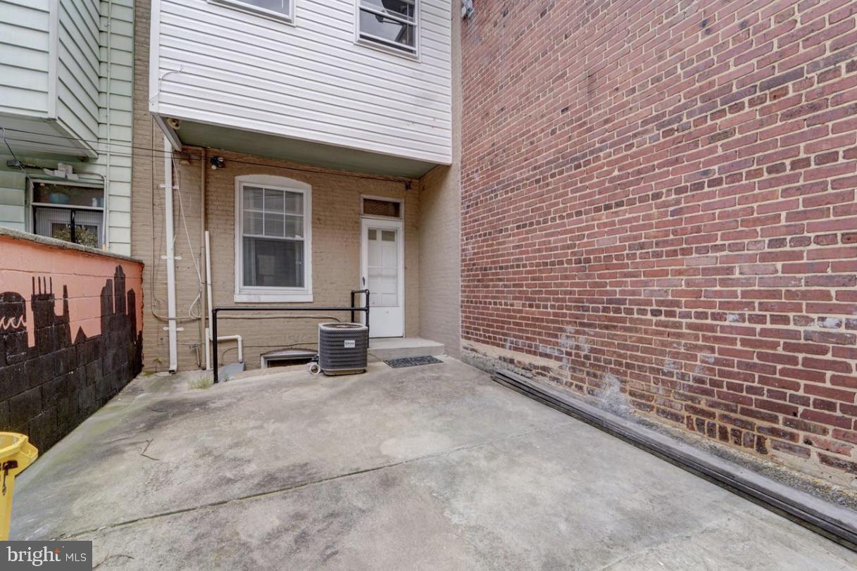 3129 Fleet St Property Photo 20