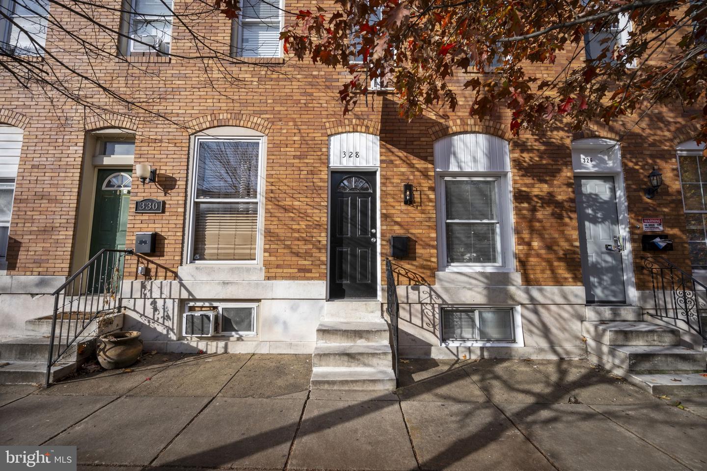 328 S Macon St Property Photo 1