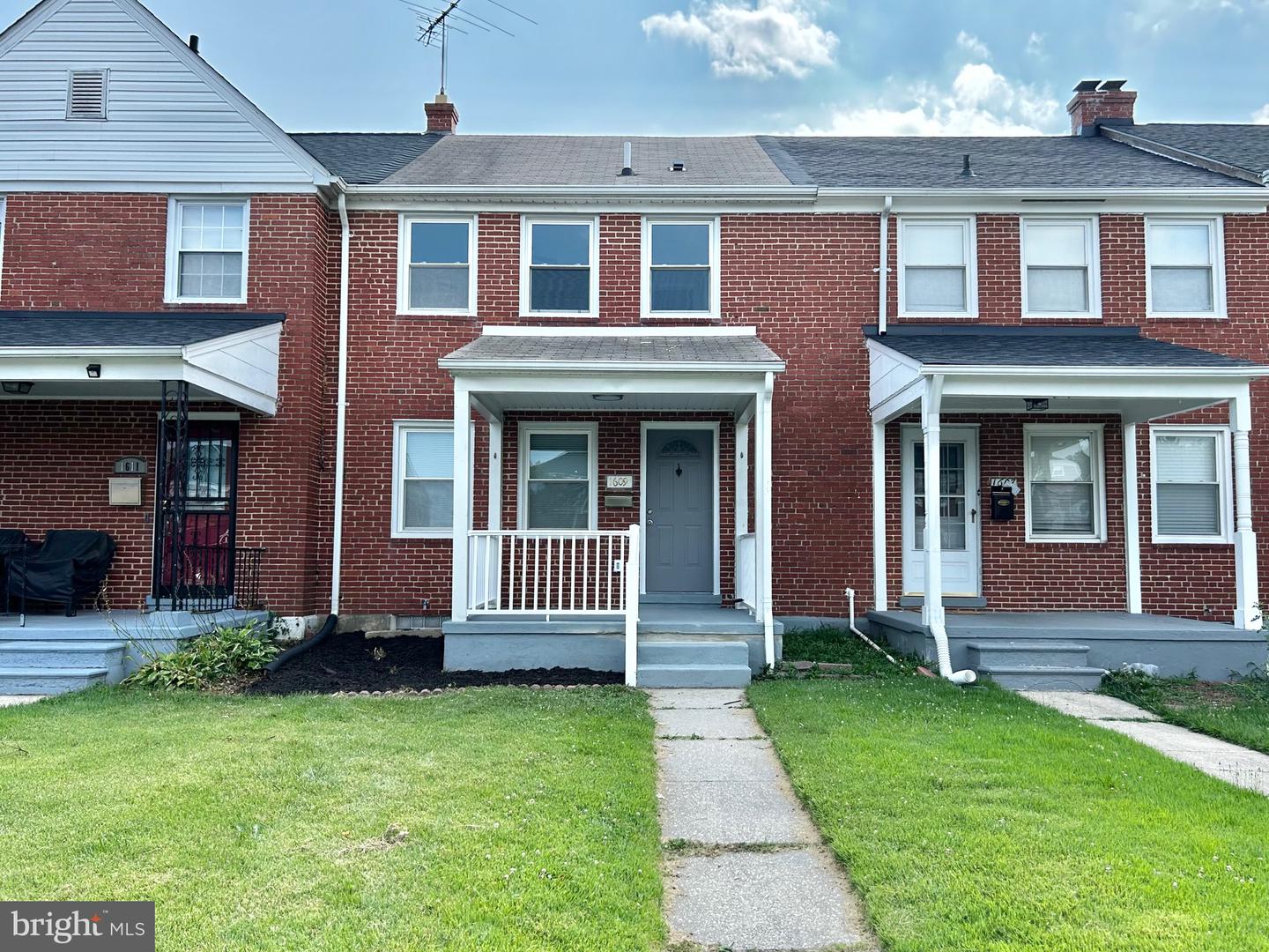1609 SHERWOOD AVE Property Photo 1