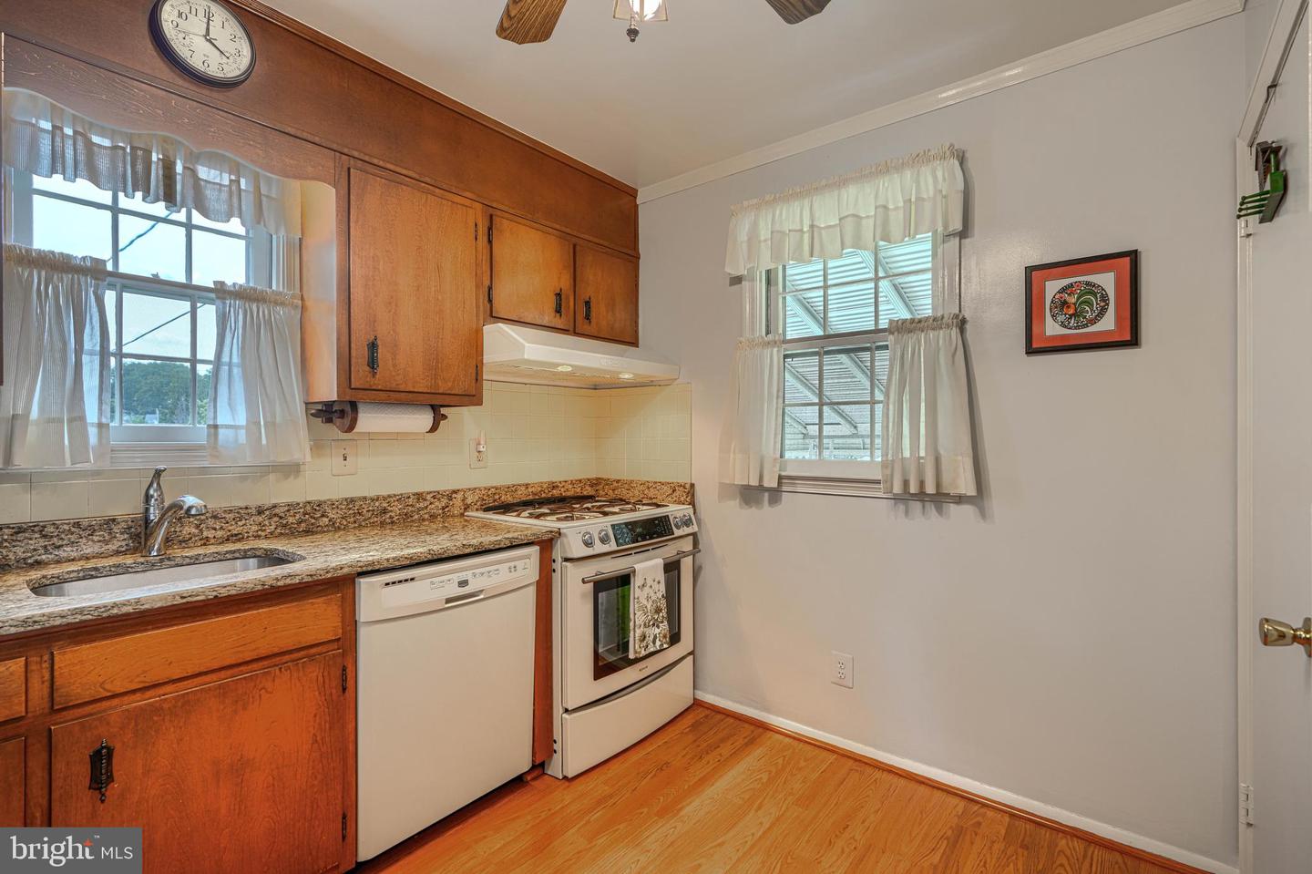 6012 Winthrope Ave Property Photo 18