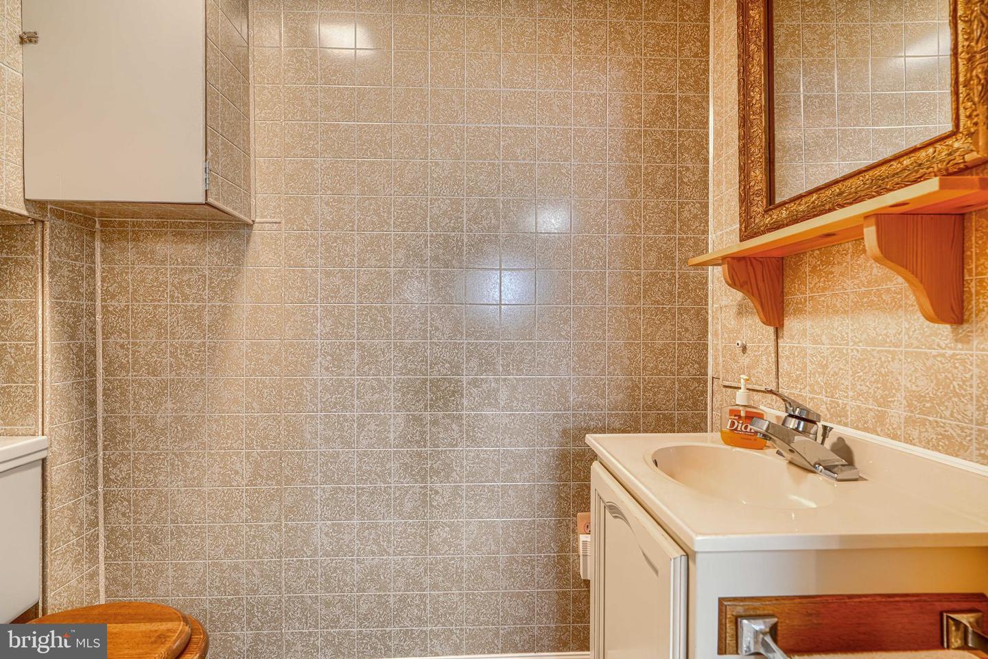 6012 Winthrope Ave Property Photo 37