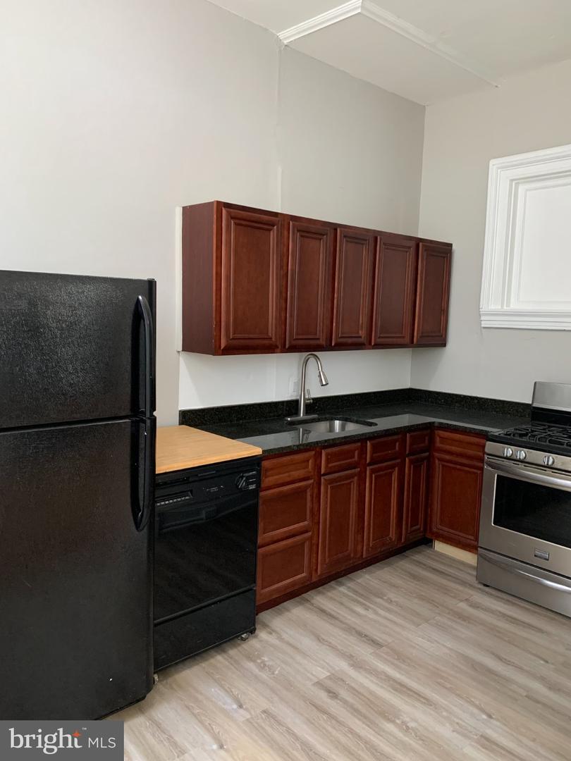 1701 Bolton St Property Photo 10