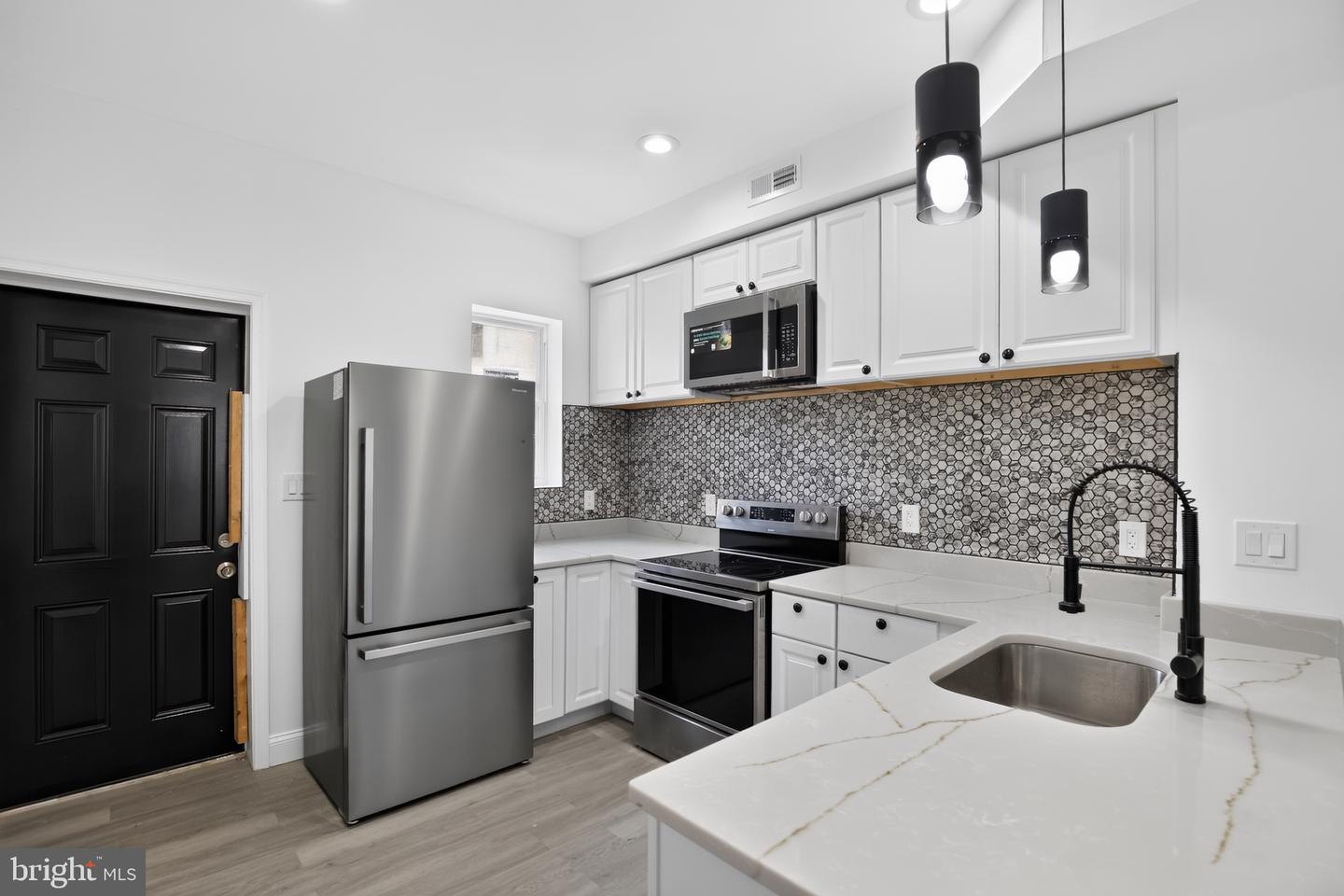 2877 Woodbrook Ave Property Photo 11