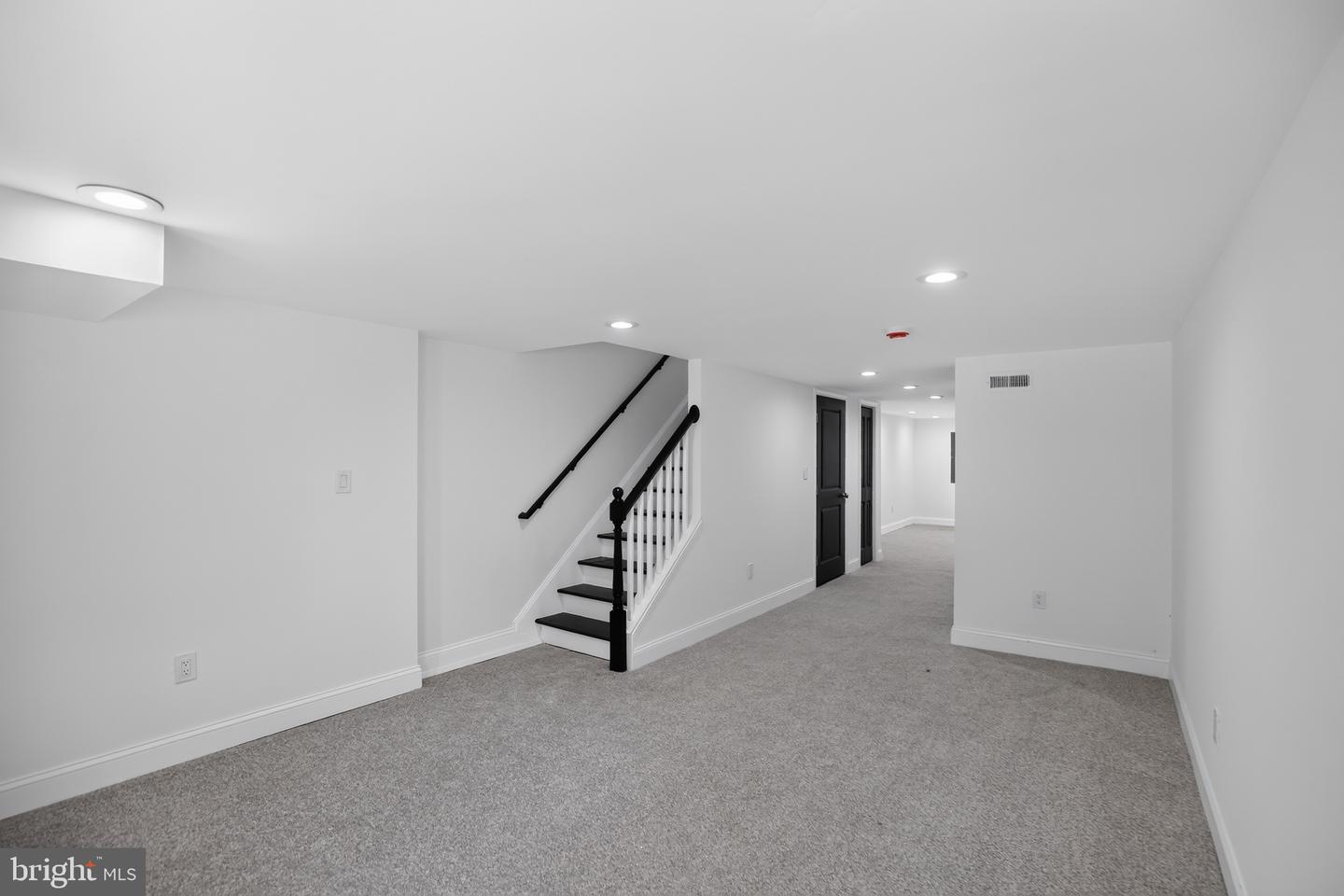 2877 Woodbrook Ave Property Photo 30
