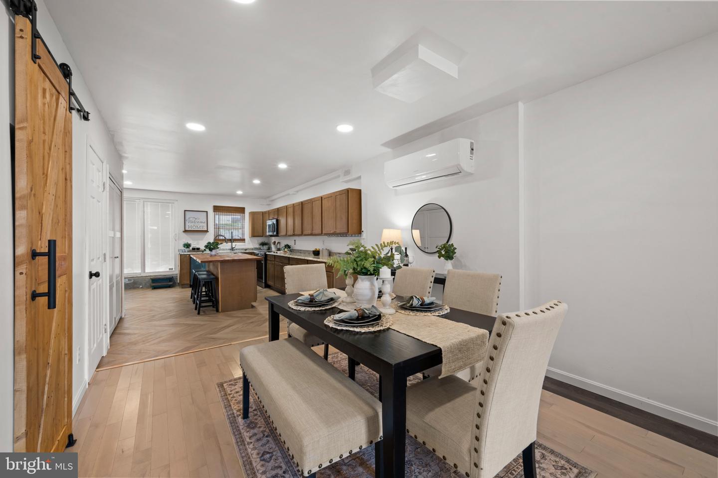 1826 Bank St Property Photo 10