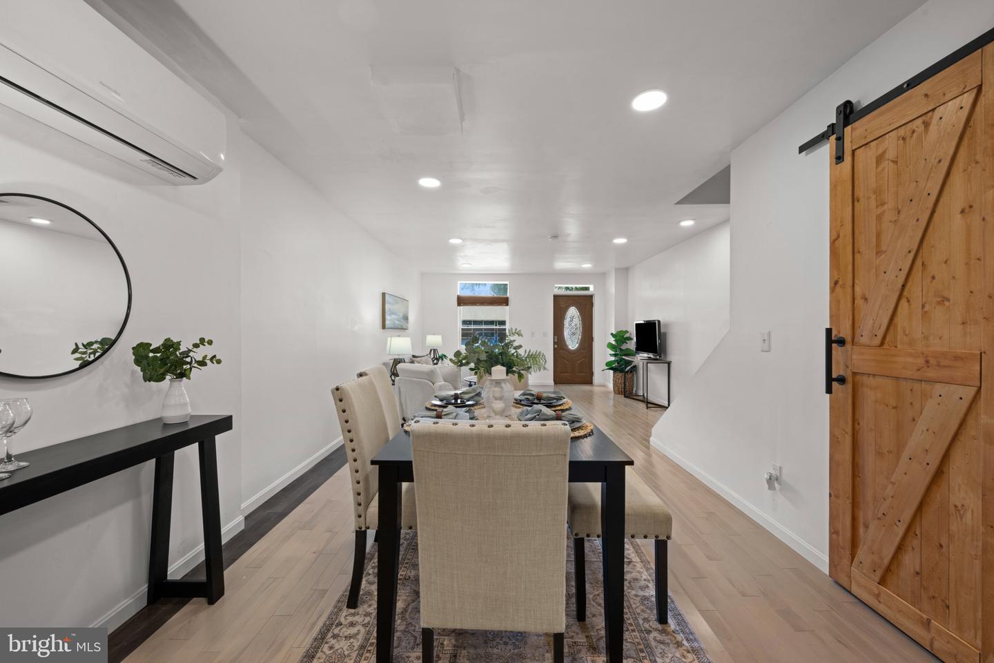 1826 Bank St Property Photo 12