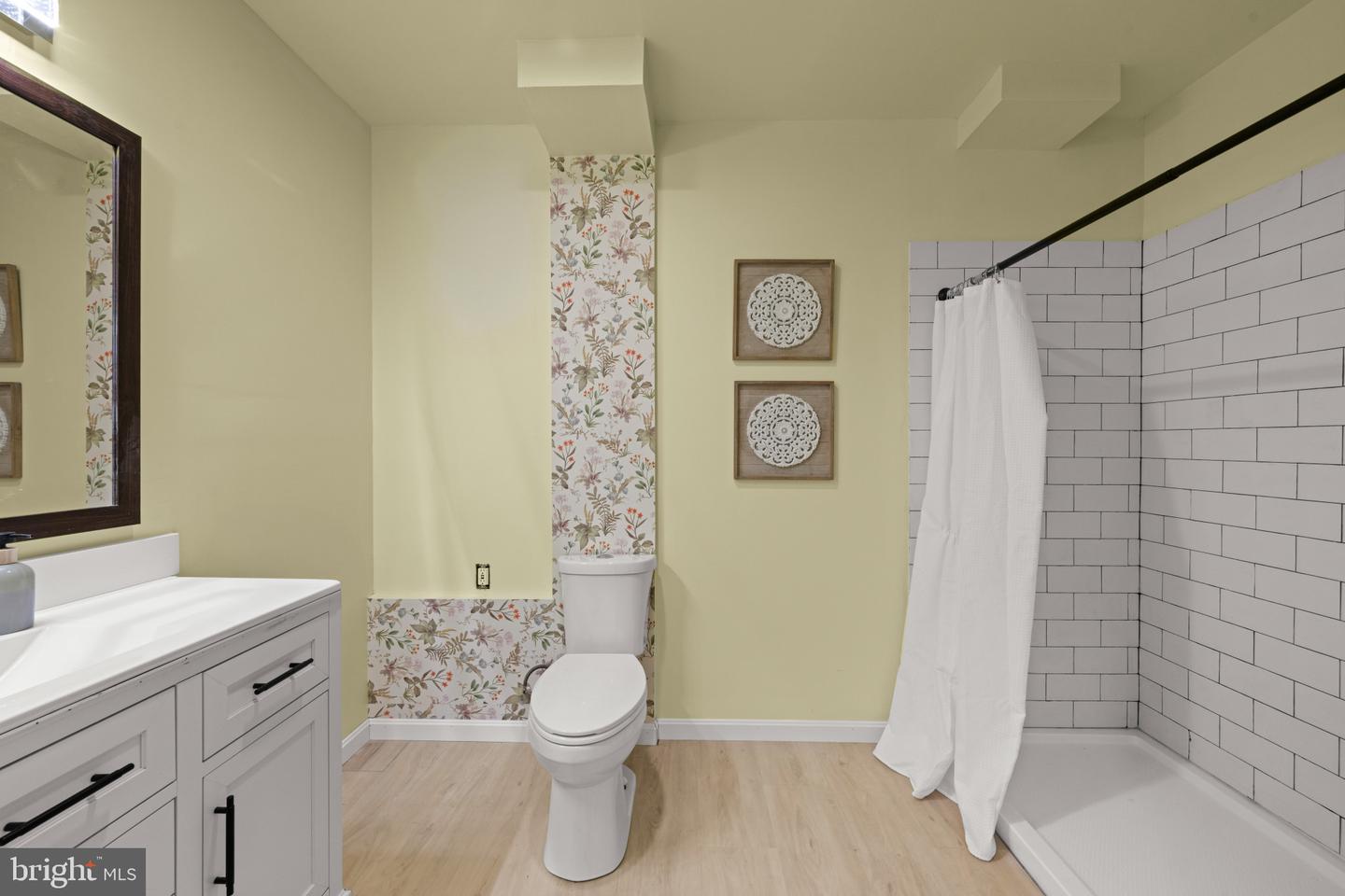 1826 Bank St Property Photo 24