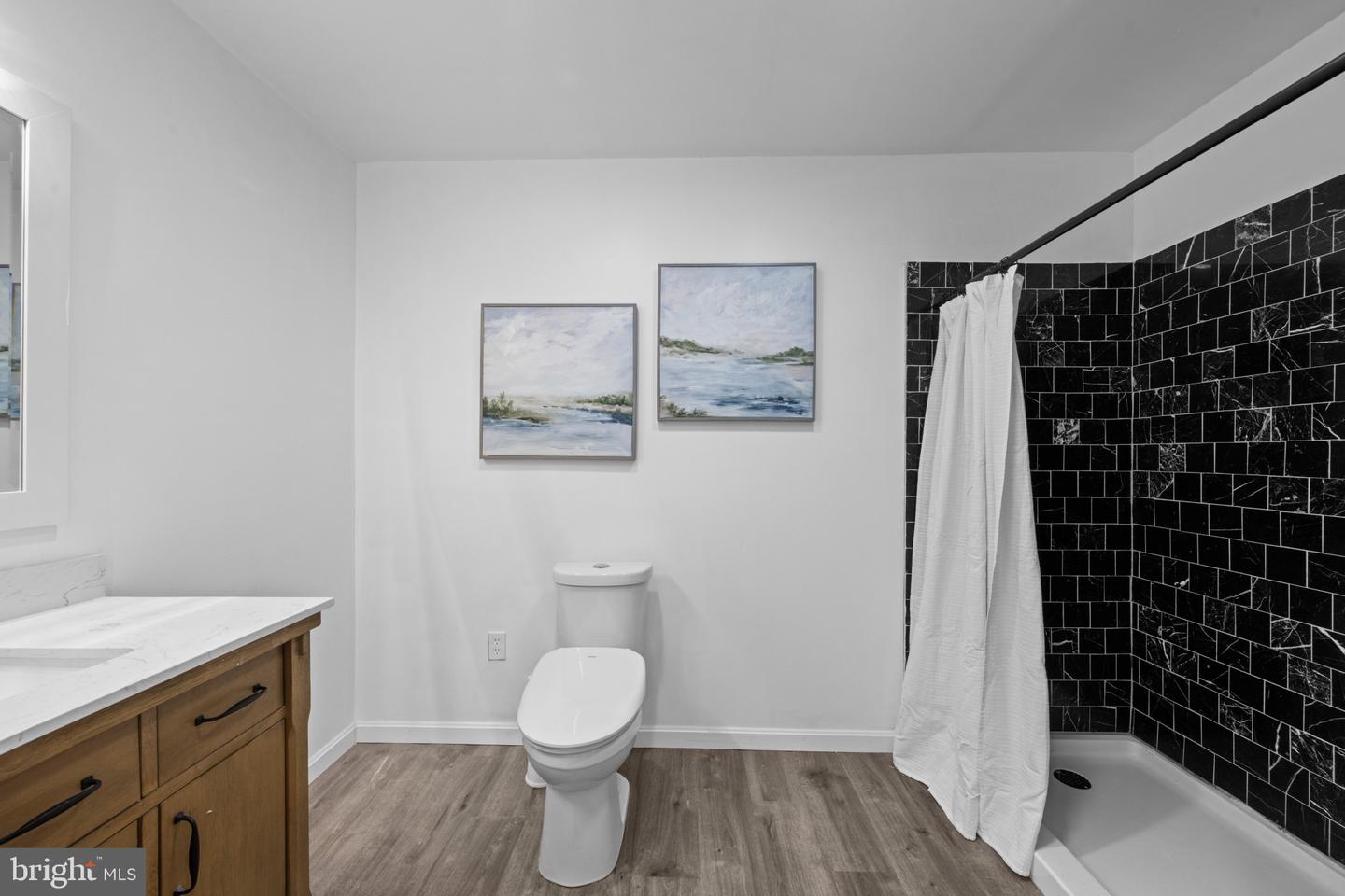 1826 Bank St Property Photo 36